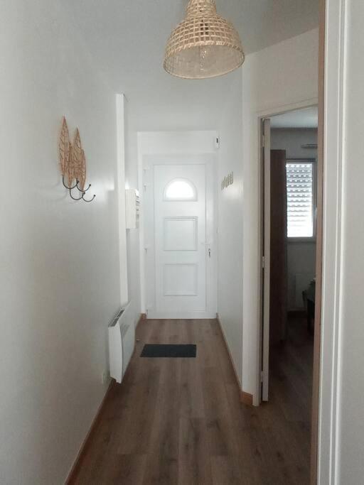 A 50 M De La Plage, Appartement De 35 M2 : Les Pieds Sales Bréhal Esterno foto