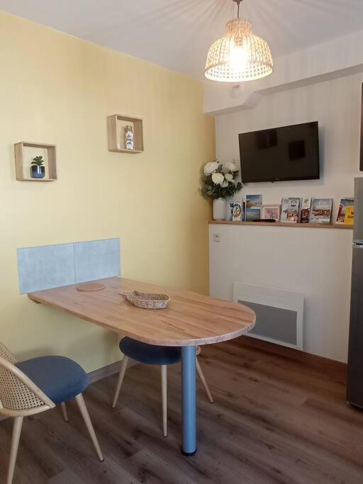 A 50 M De La Plage, Appartement De 35 M2 : Les Pieds Sales Bréhal Esterno foto